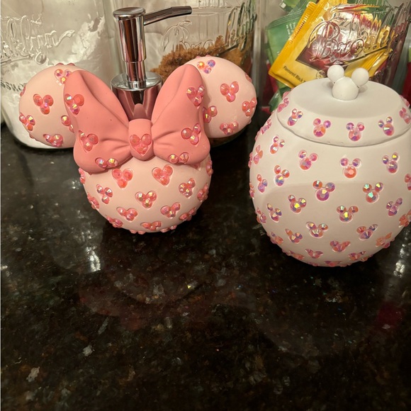 Disney pink bling Mickey and Minnie soap dispenser and jar - Picture 1 of 6